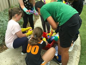 2019 Year 6 Tie Dying 17