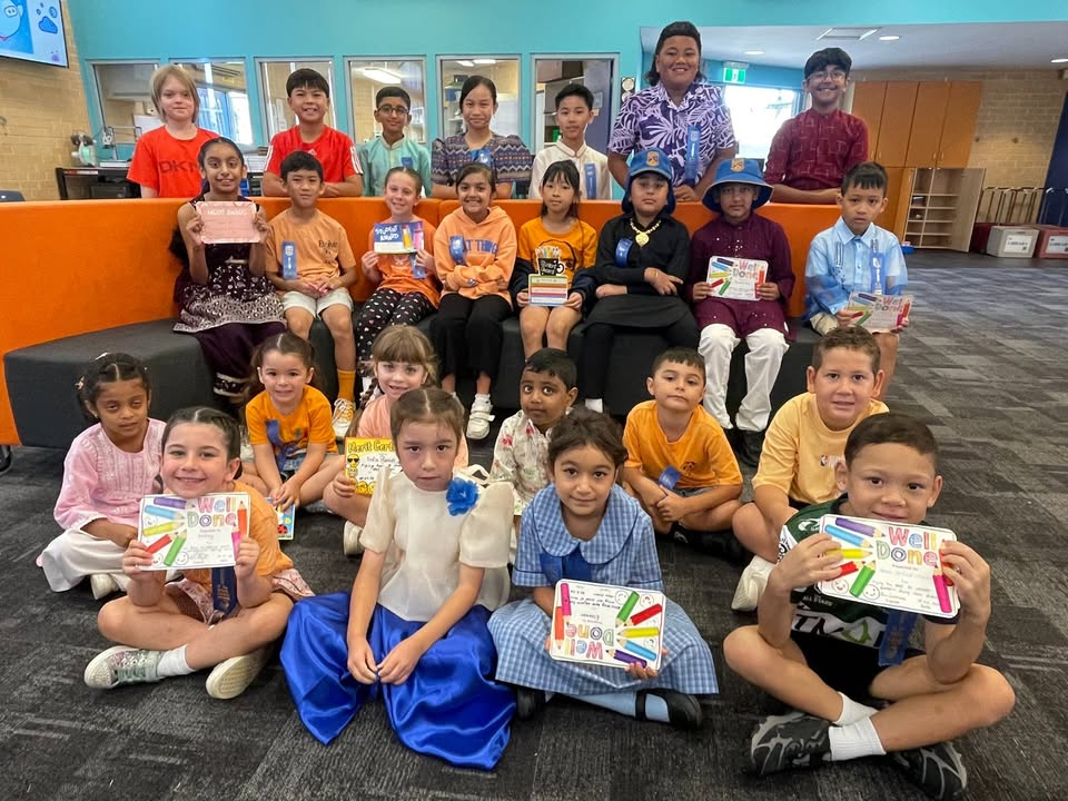 870148851588051_1327979125805019-1