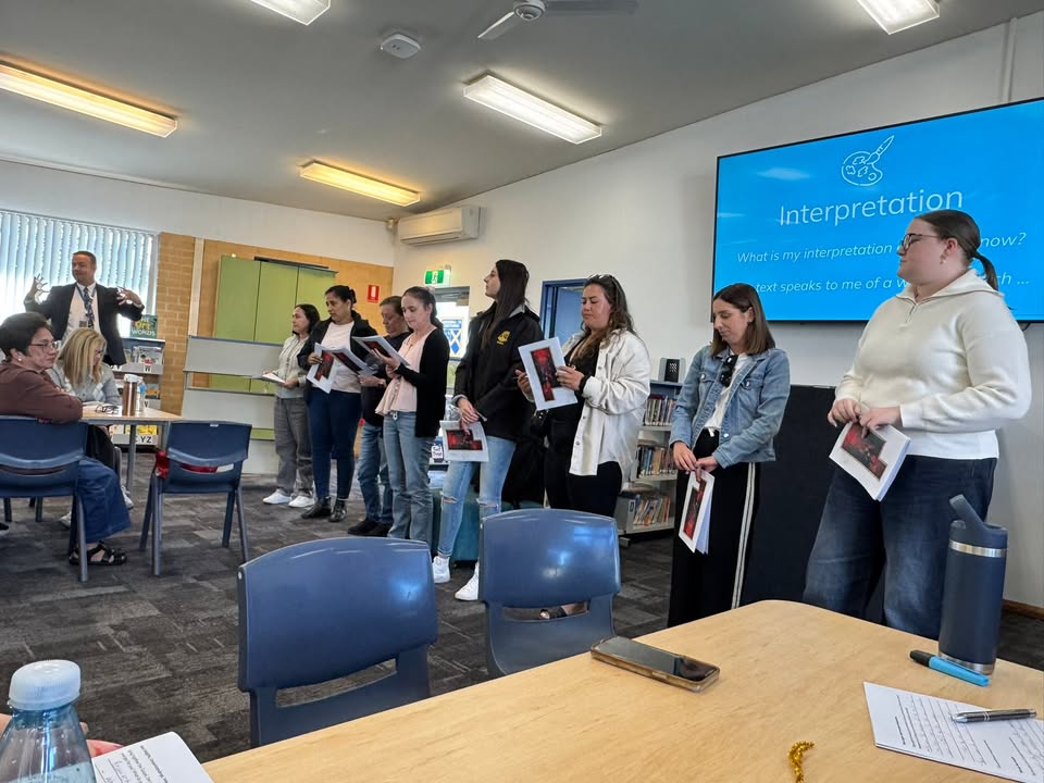 870148851588051_1352232583379673-1